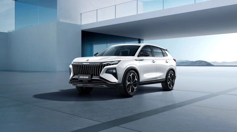 Dongfeng Huge ICE E2. Tua da € 24.900*